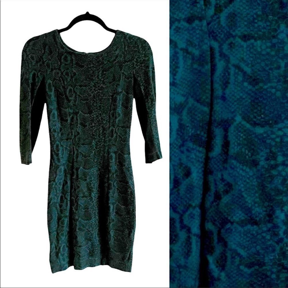FRENCH CONNECTION Y2K Crew Neck Long Sleeve Mini Dress Snake Print Blue Green 4